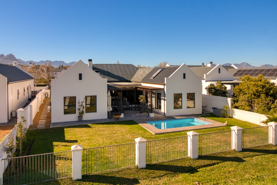 4 Bedroom Property for Sale in Croydon Vineyard Estate Western Cape